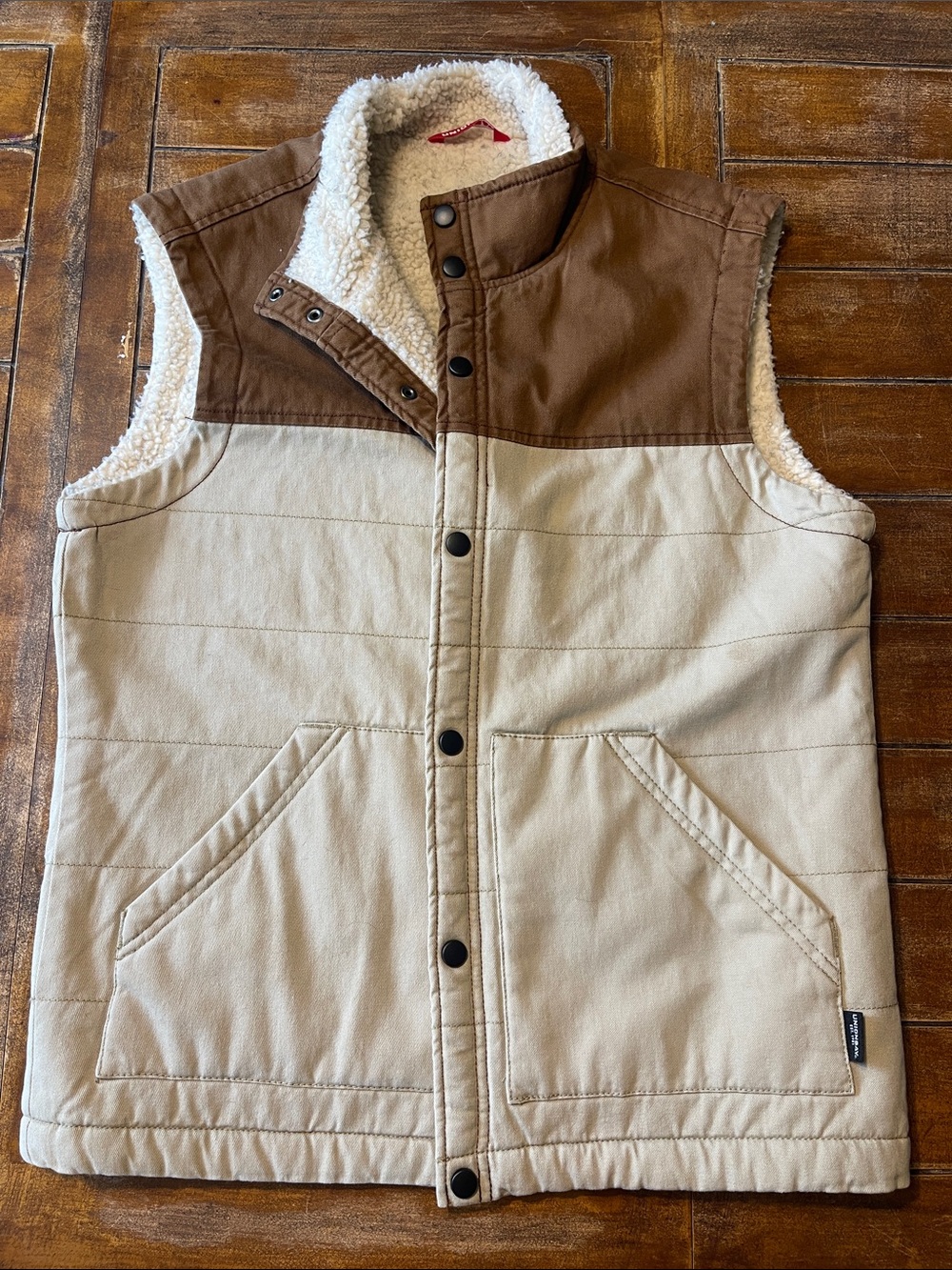 UNIONBAY Two-Tone Sherpa-Lined Vest in Beige and Brown